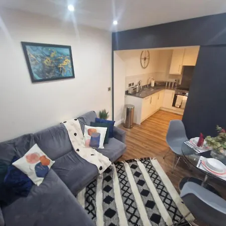 The Hidden Gem Of Leeds With Parking - Sleeps 4 公寓